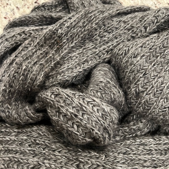 Extra Long Cozy Gray Wool Scarf - Picture 3 of 3